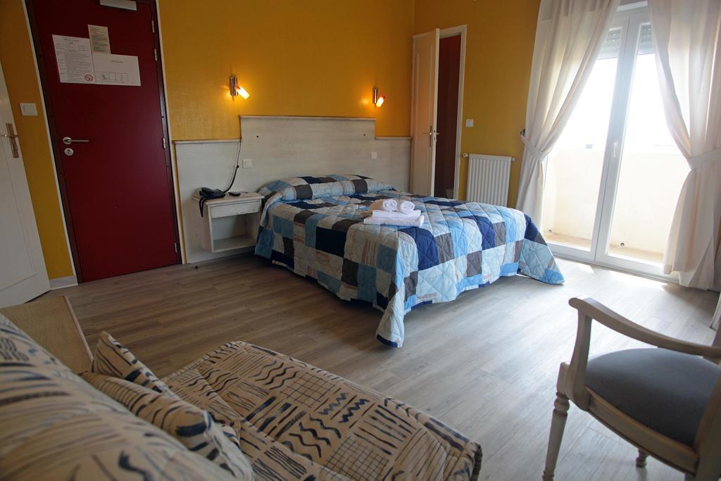 Hotel De La Plage 2 Etoiles Valras-Plage Rum bild