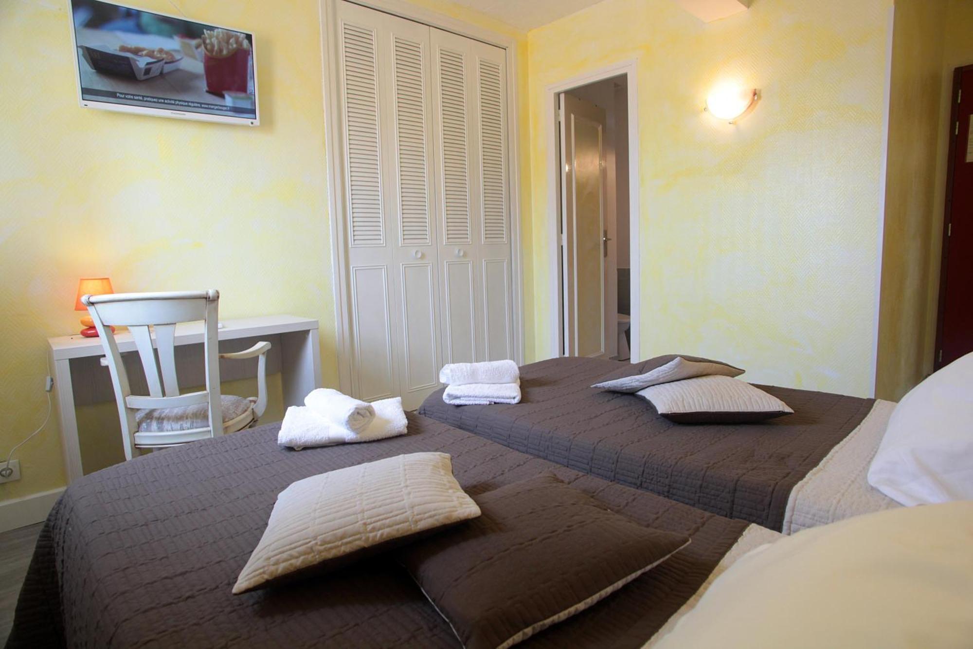 Hotel De La Plage 2 Etoiles Valras-Plage Rum bild
