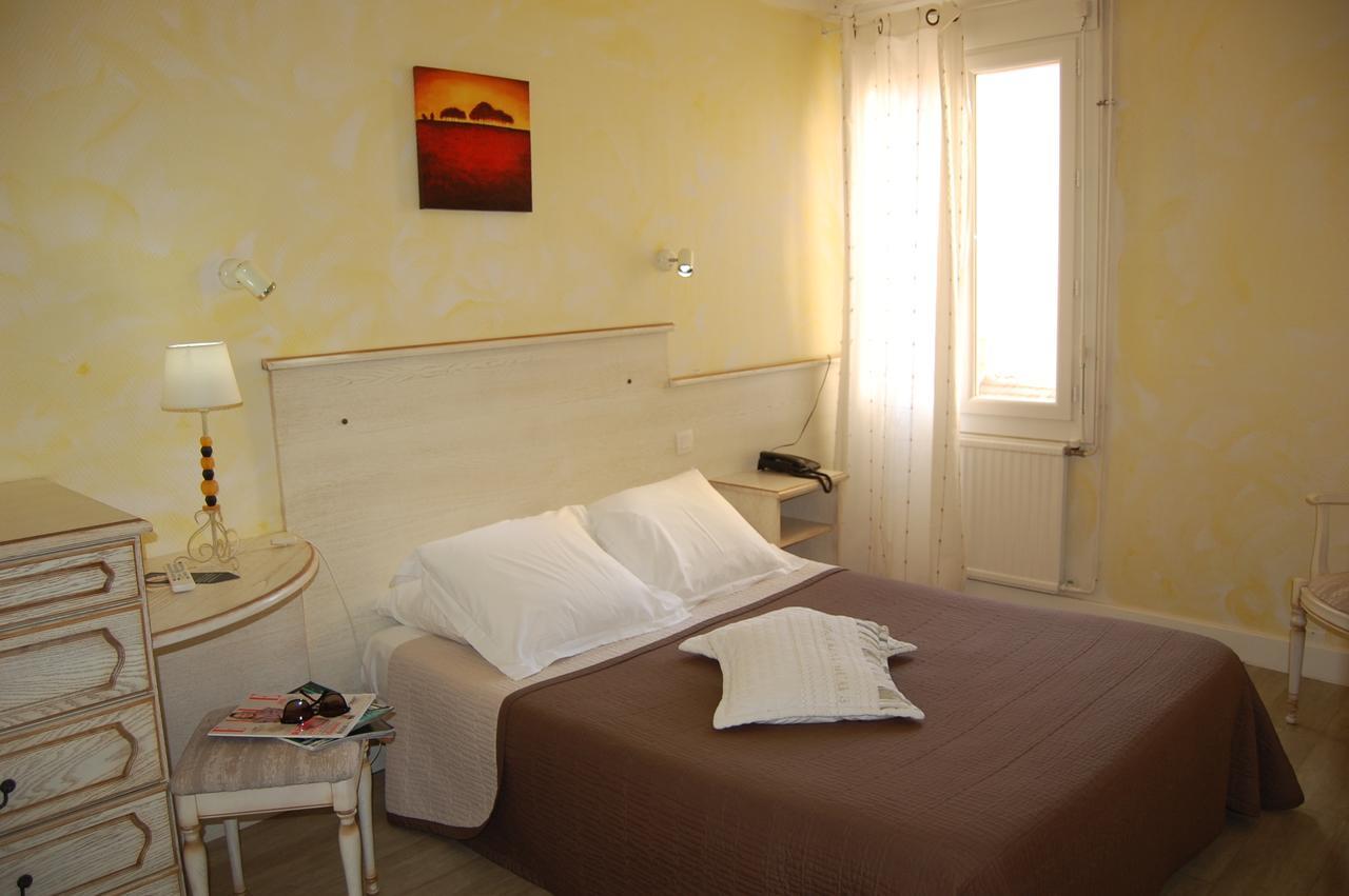 Hotel De La Plage 2 Etoiles Valras-Plage Exteriör bild
