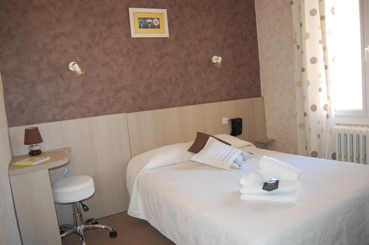 Hotel De La Plage 2 Etoiles Valras-Plage Exteriör bild